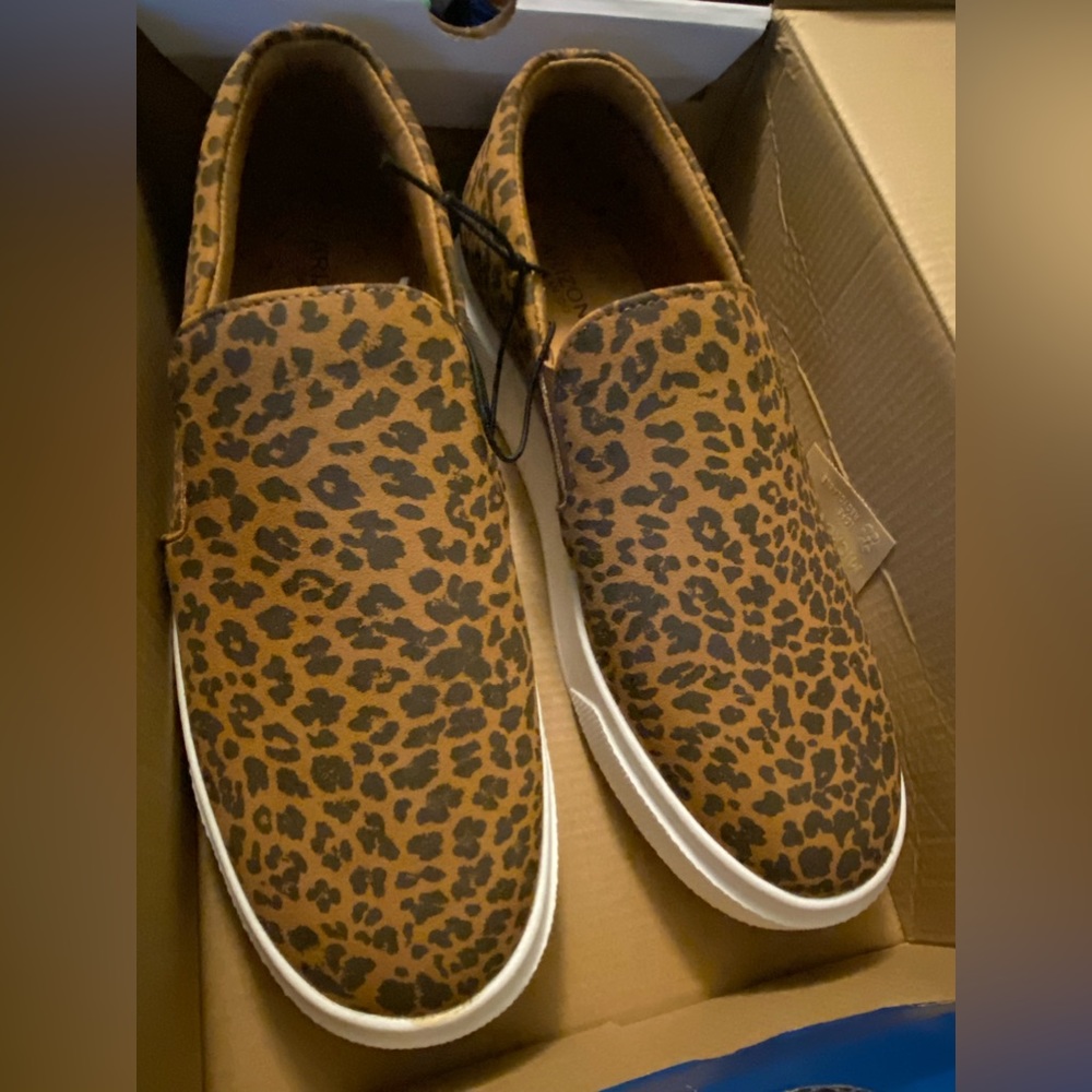 Slip on platform sneakers. NIB NWT. Animal print. Gorgeous print !  Size 9.5